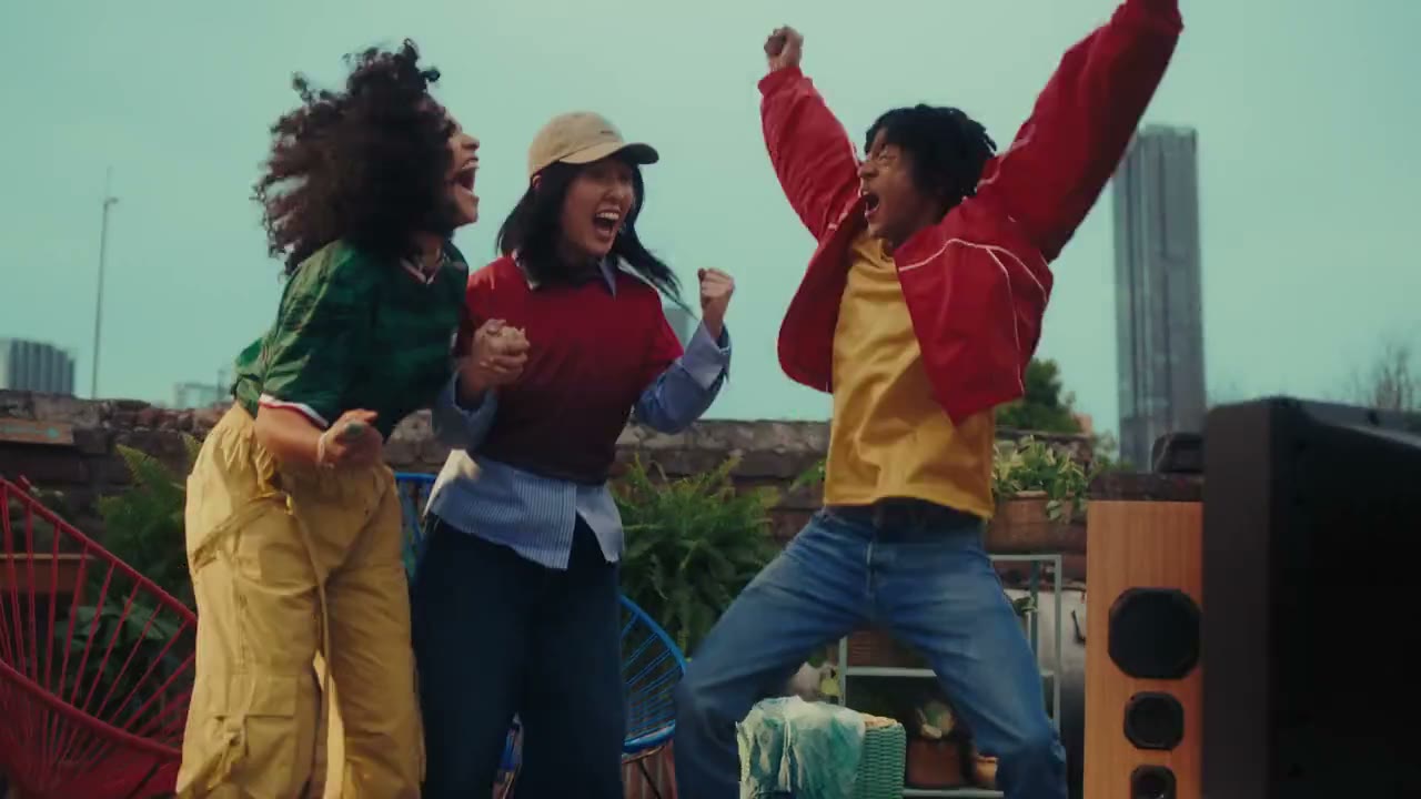 Domino's "Cuando se abre una Domino's empieza el fútbol" · Luca Castello